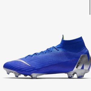 I’m selling soccer cleats